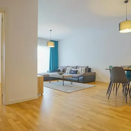 Downtown Premium * בראשוב