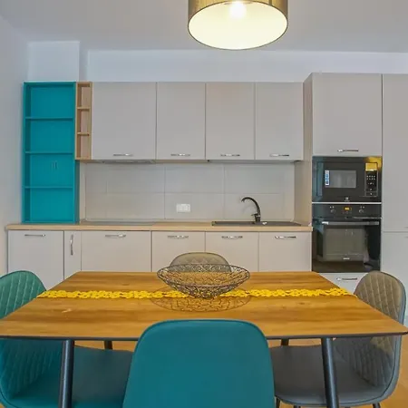 Downtown Premium * בראשוב